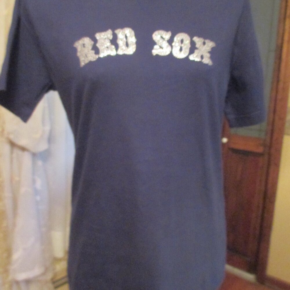SOFT AS A GRAPE BLACK T-SHIRT-W-LG-RED SOX IN SEQUIN FORM
